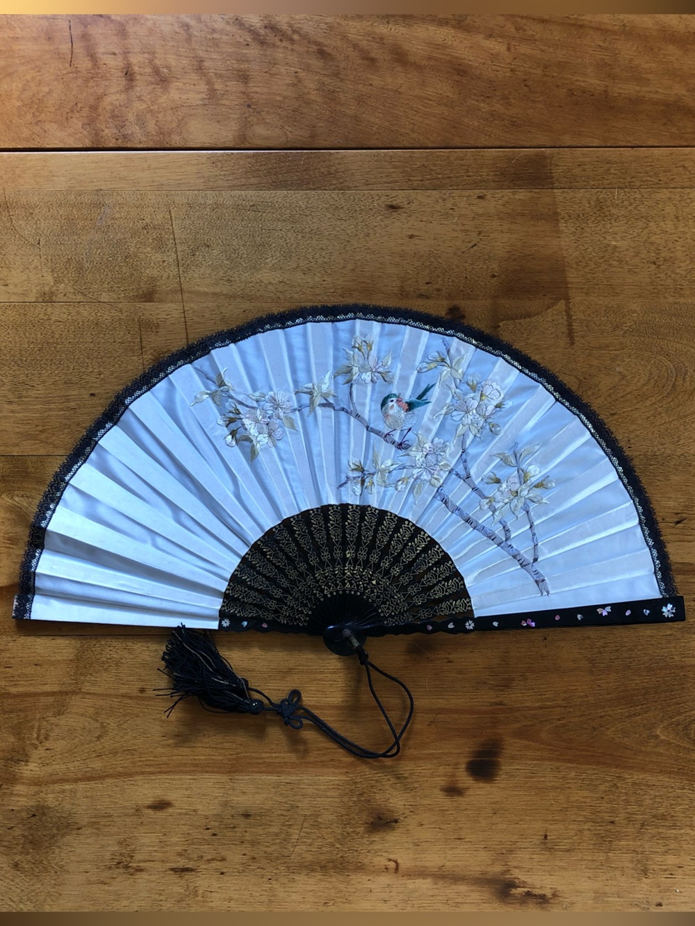 Embroidered White Handheld Folding Fan with Bird Motif